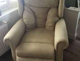 Freecycle Electric reclining chair