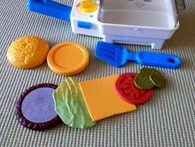 Freecycle 1988 Fisher Price Sizzling Skillet w/ Spatula and Hamburger Sandwich ...
