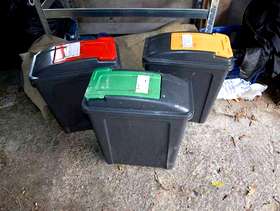 Freecycle Flip-lid bins