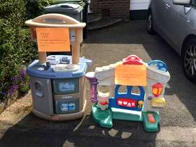 Freecycle Free - Little Tikes kitchen and play door