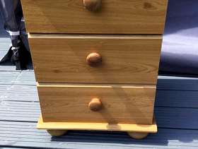 Freecycle Bed side cabinet