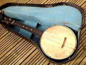Freecycle Banjo - 1string missing