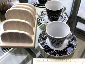 Freecycle Espresso coffee cups and toast rack