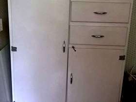 Freecycle White cupboard