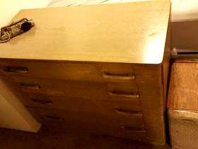 Freecycle 2 chests of drawers..