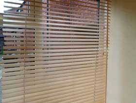 Freecycle Natural wood venetian blinds