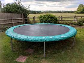 Freecycle Trampoline 13ft