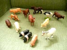 Freecycle SOLD - 14 Assorted Britain's Animals