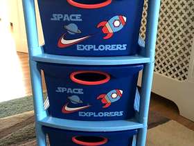 Freecycle Toy unit with drawers for storing kids toys