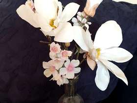 Freecycle Artificial flowers in vase