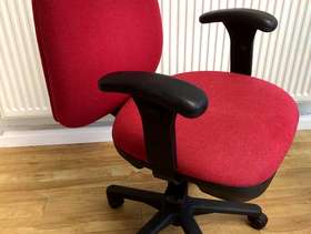 Freecycle Adjustable office chair