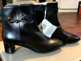 Freecycle Brand new boots