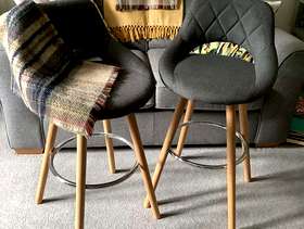 Freecycle 2 x bar stools