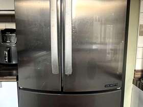 Freecycle Hot point Quadrio Fridge Freezer