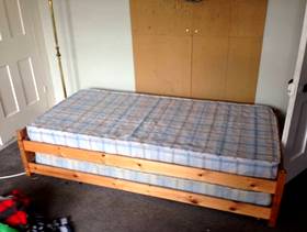 Freecycle 2 single stackable guest beds