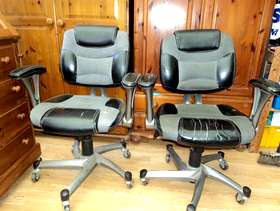 Freecycle 2 desk chairs