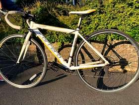 Freecycle Carrera road bike for lady/teenager