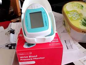 Freecycle Blood pressure monitor