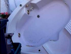 Freecycle Aqualisa spa bath