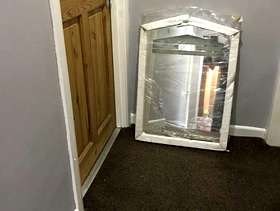 Freecycle Electric bathroom wall mirror