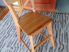 Freecycle Sit up at table wooden child's chair
