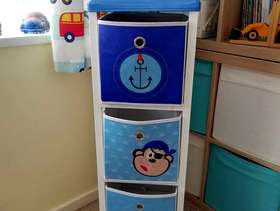Freecycle Children's storage unit