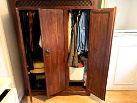 Freecycle Beautiful oak wardrobe