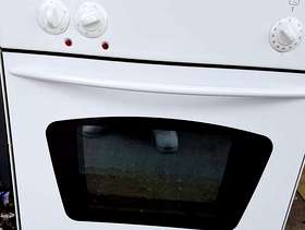 Freecycle Electric inset cooker.
