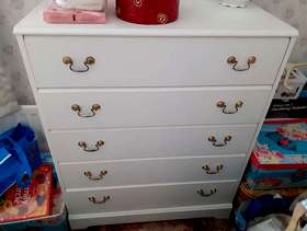 Freecycle Bedroom chest of draws
