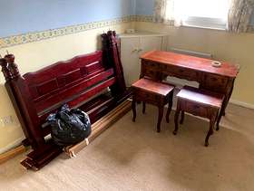 Freecycle 4 Poster Bed, Bedside Drawers and Dressing Table