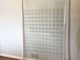 Freecycle Shower screen and fittings.