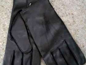 Freecycle Men’s Black Leather lined Gloves