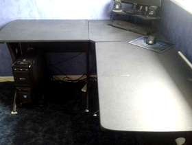 Freecycle Corner desk