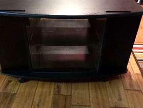 Freecycle Microwave/tv stand