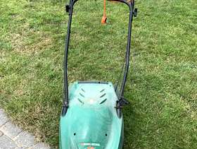 Freecycle Black and Decker 4x4 lawnmower
