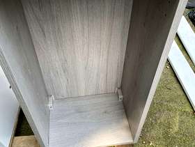 Freecycle Grey Howdens wall kitchen unit