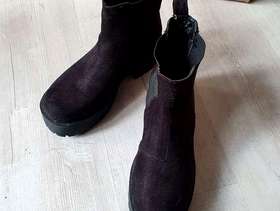 Freecycle Ladies boots