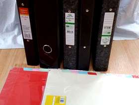 Freecycle Ring folders with some deciders A4