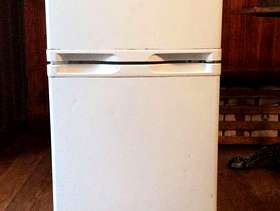 Freecycle Fridge + freezer