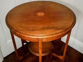 Freecycle Small Round table