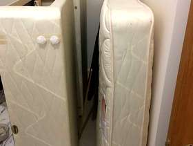 Freecycle Double Bed w/ headboard and mattress
