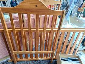 Freecycle Offered: Two in one wooden frame cot/bed