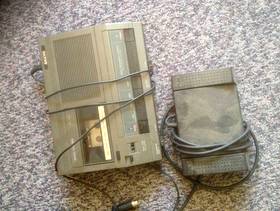 Freecycle Sanyo audio machine & headphones