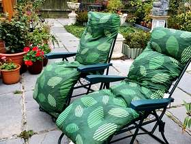 Freecycle Outdoor loungers x 4