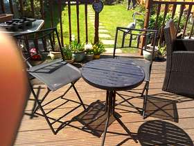 Freecycle Garden bistro set