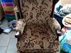 Freecycle Swivel rocker chair