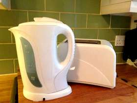 Freecycle Kettle and toaster