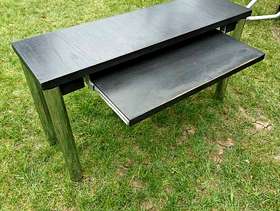 Freecycle Slim desk with keyboard drawer