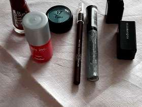 Freecycle Make Up Bundle 1, all new products.