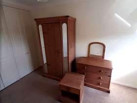 Freecycle Bedroom furniture set